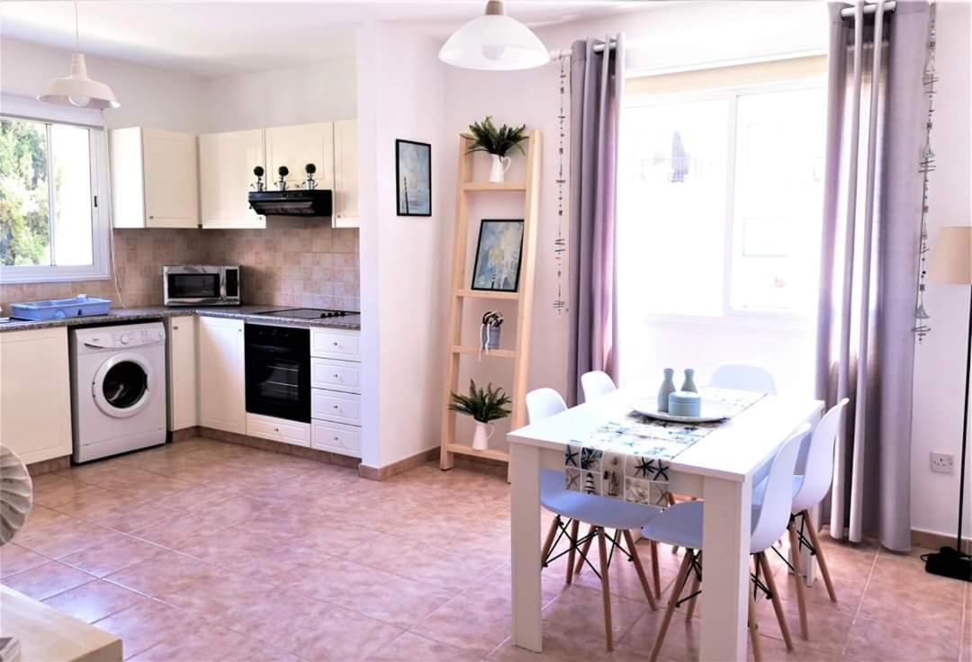 Pafia Modern Apartment Pafos Exterior foto